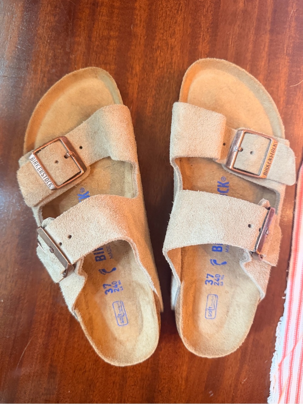 **NEW** Birkenstock Arizona Soft Footbed suede sandals in Taupe